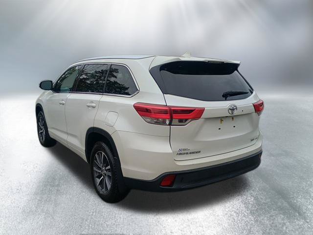 Used 2017 Toyota Highlander XLE V6 SUV
