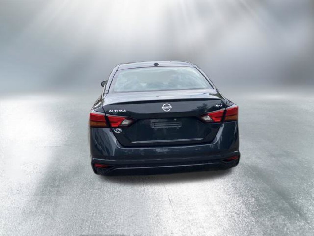 Used 2022 Nissan Altima 2.5 SV Sedan