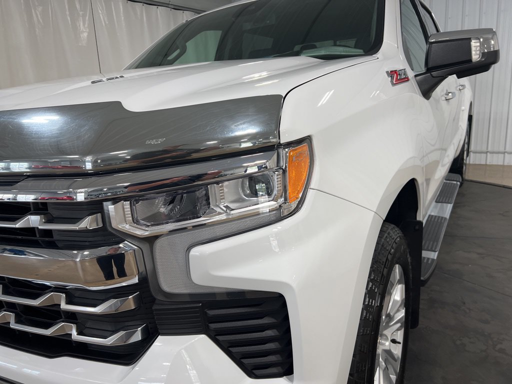 2024 Chevrolet Silverado 1500 LTZ - Photo 14