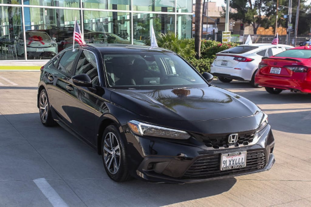 Used 2024 Honda Civic LX Hatchback