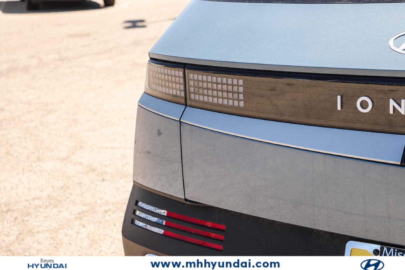 2026 Hyundai IONIQ 5 SEL - Photo 10