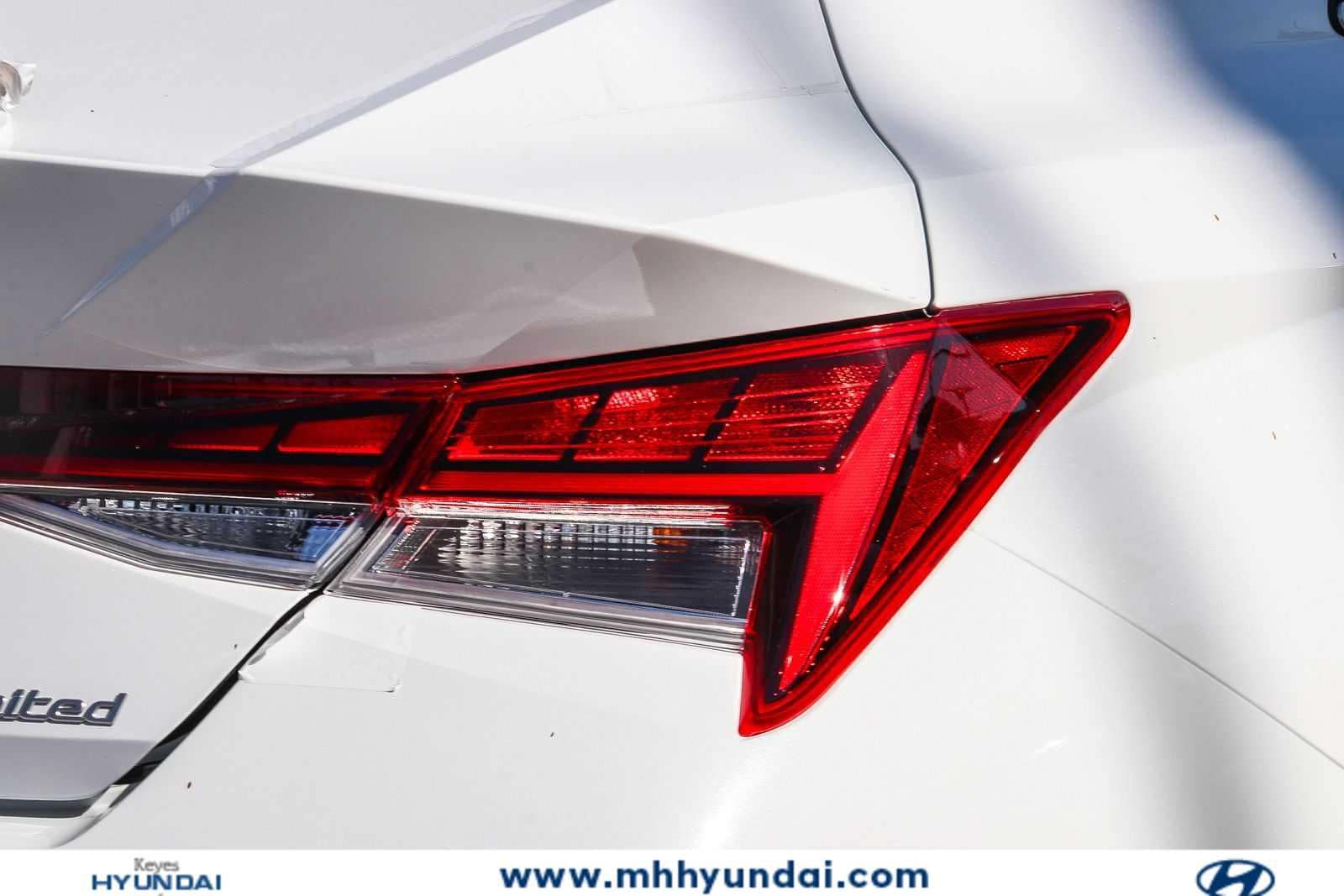 2026 Hyundai Elantra Limited - Photo 10