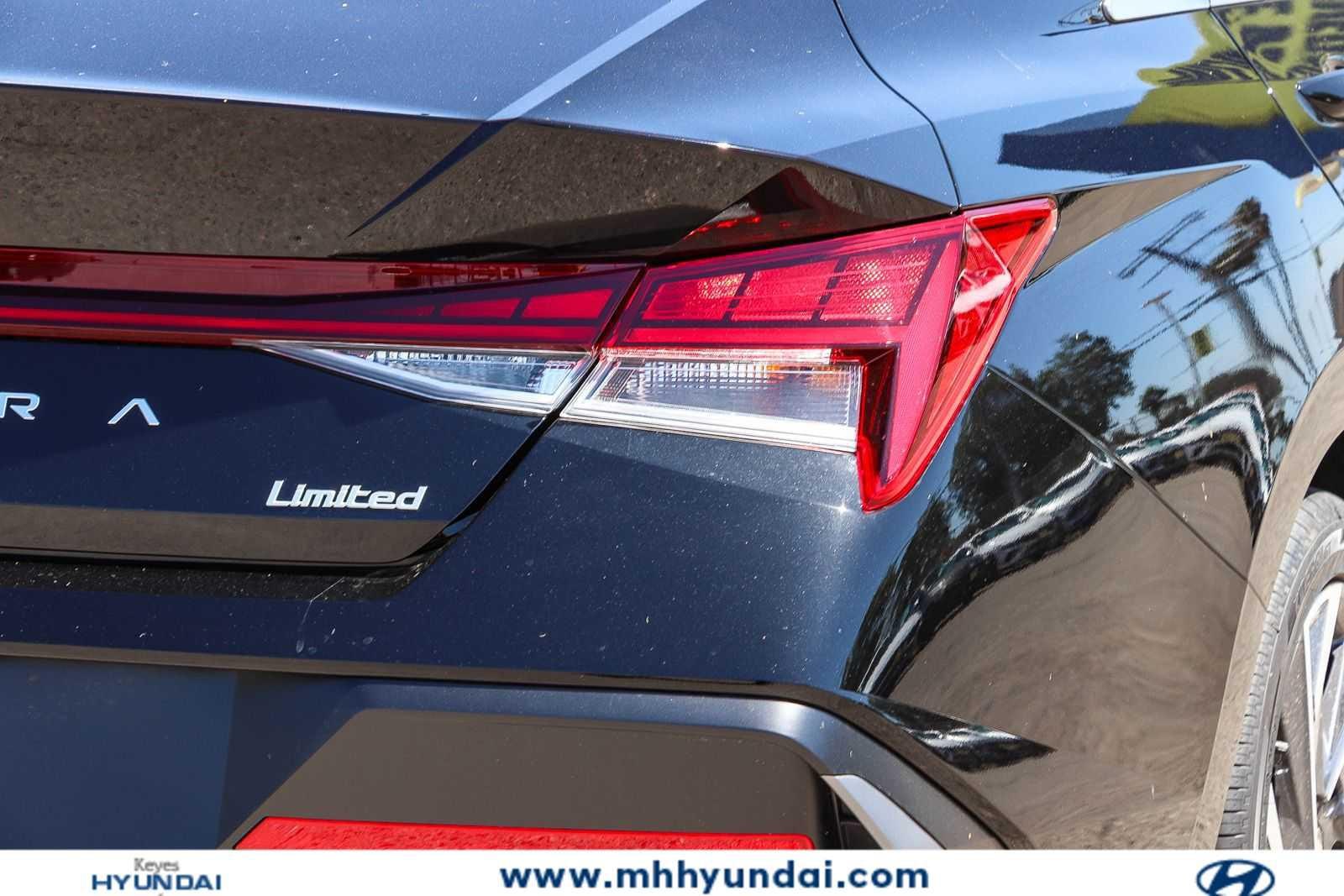 2026 Hyundai Elantra Limited - Photo 10