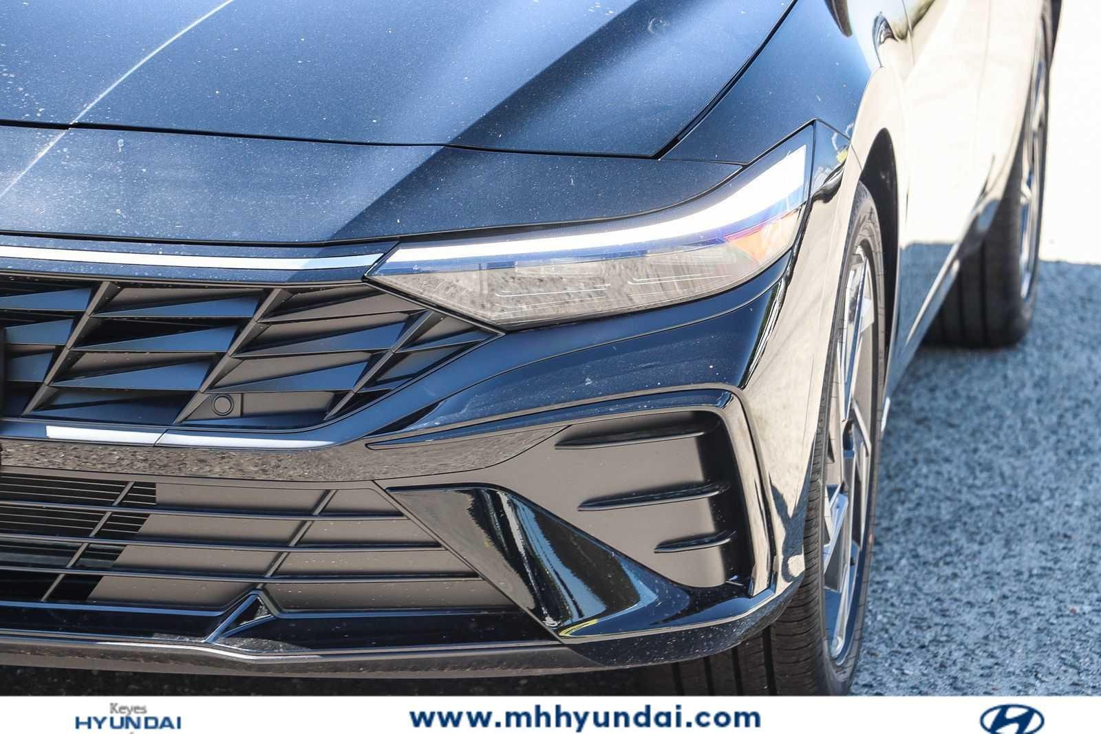 2026 Hyundai Elantra Limited - Photo 7