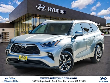 2021 Toyota Highlander Hybrid XLE SUV