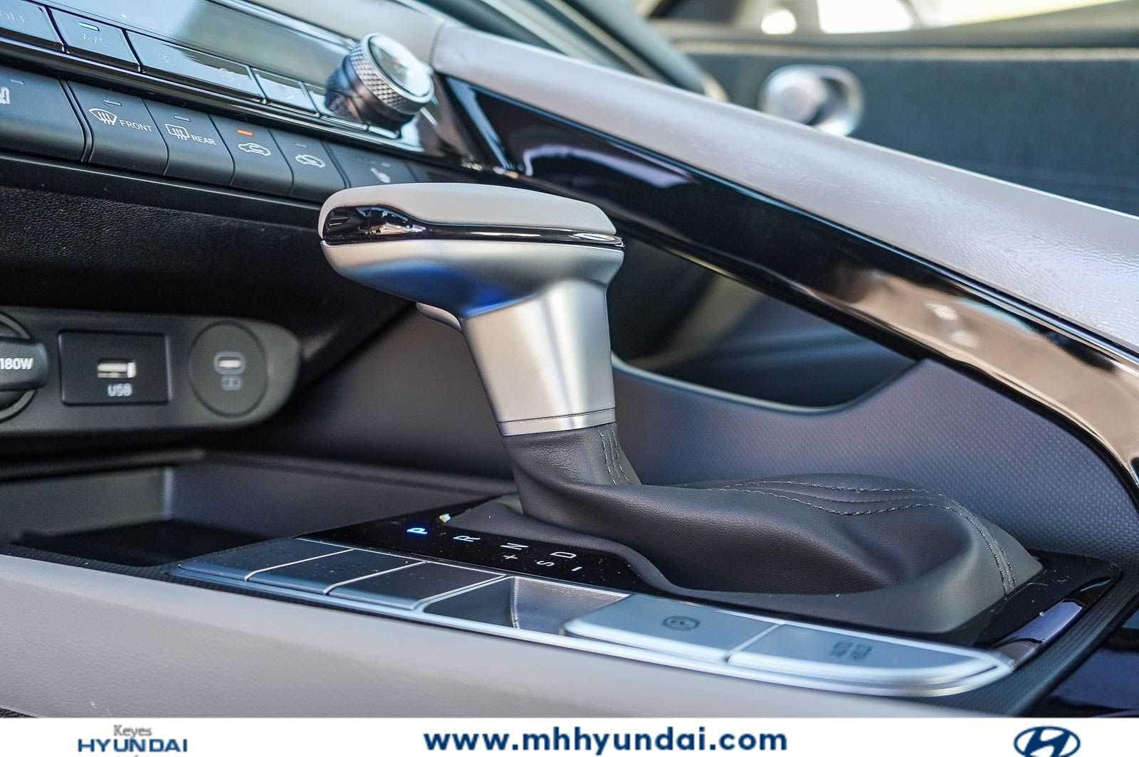 2026 Hyundai Elantra Limited - Photo 24