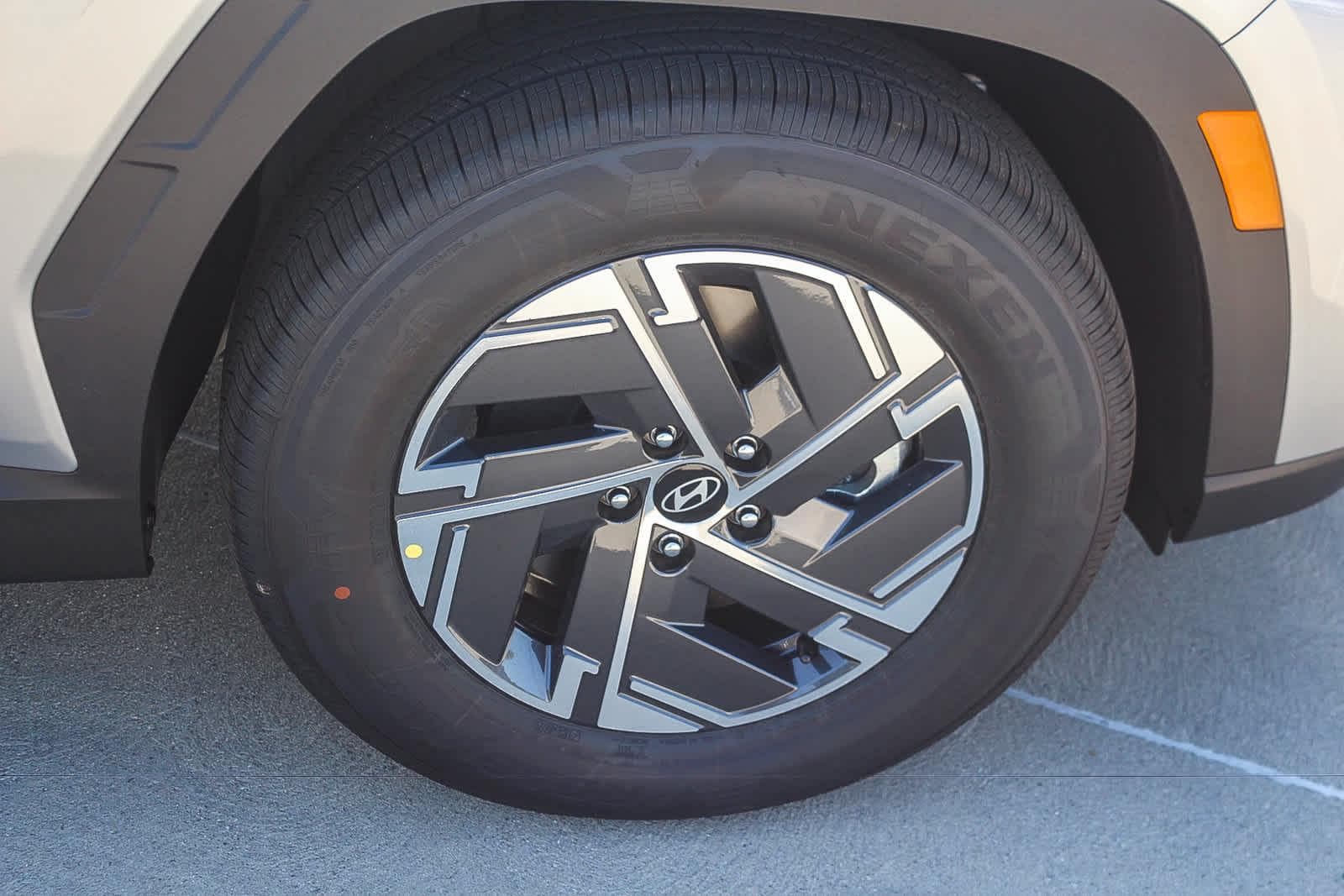 2026 Hyundai Tucson SE - Photo 12