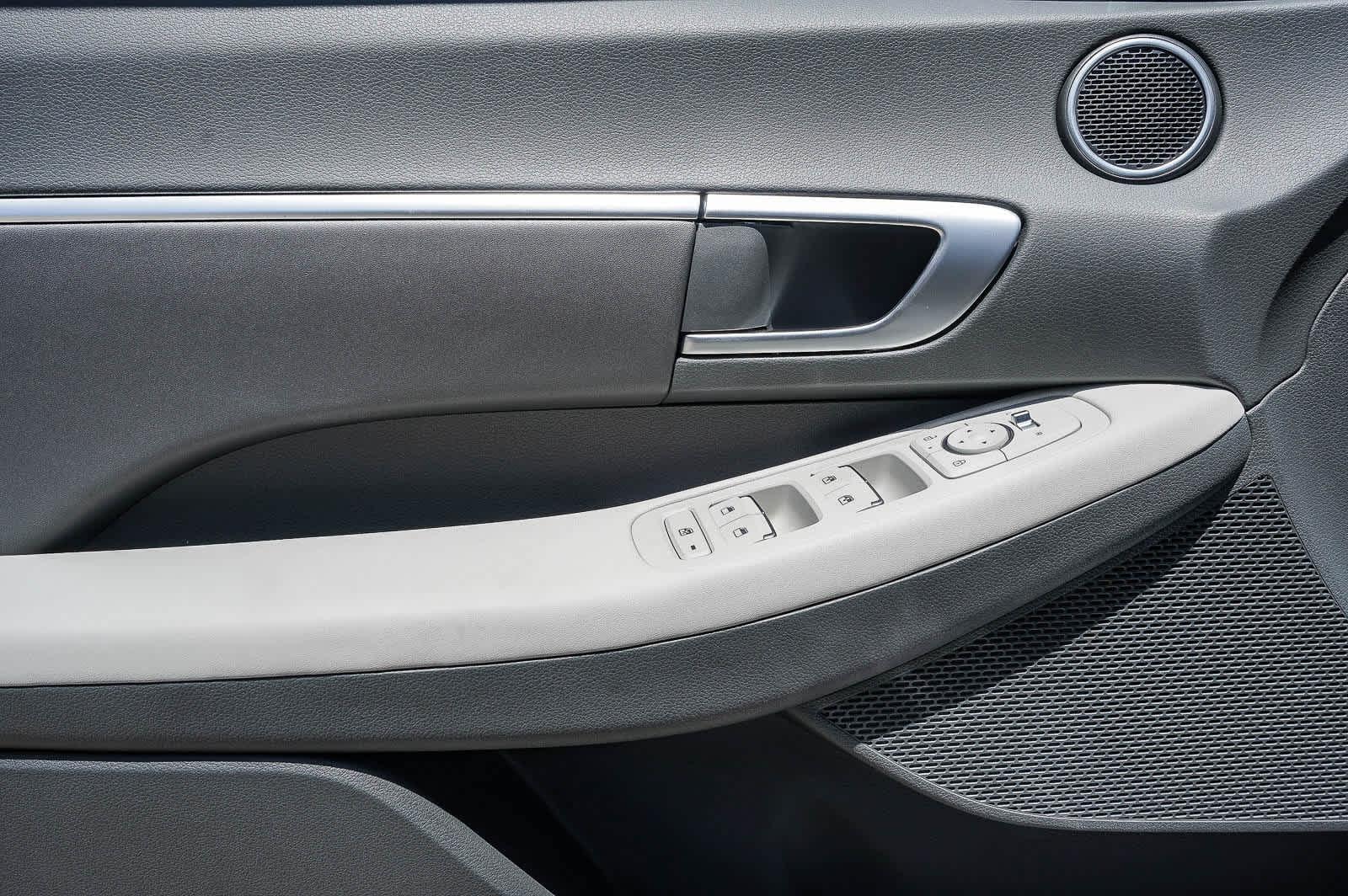 2026 Hyundai Sonata SEL - Photo 14
