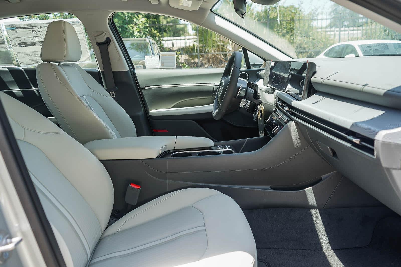 2026 Hyundai Sonata SEL - Photo 9