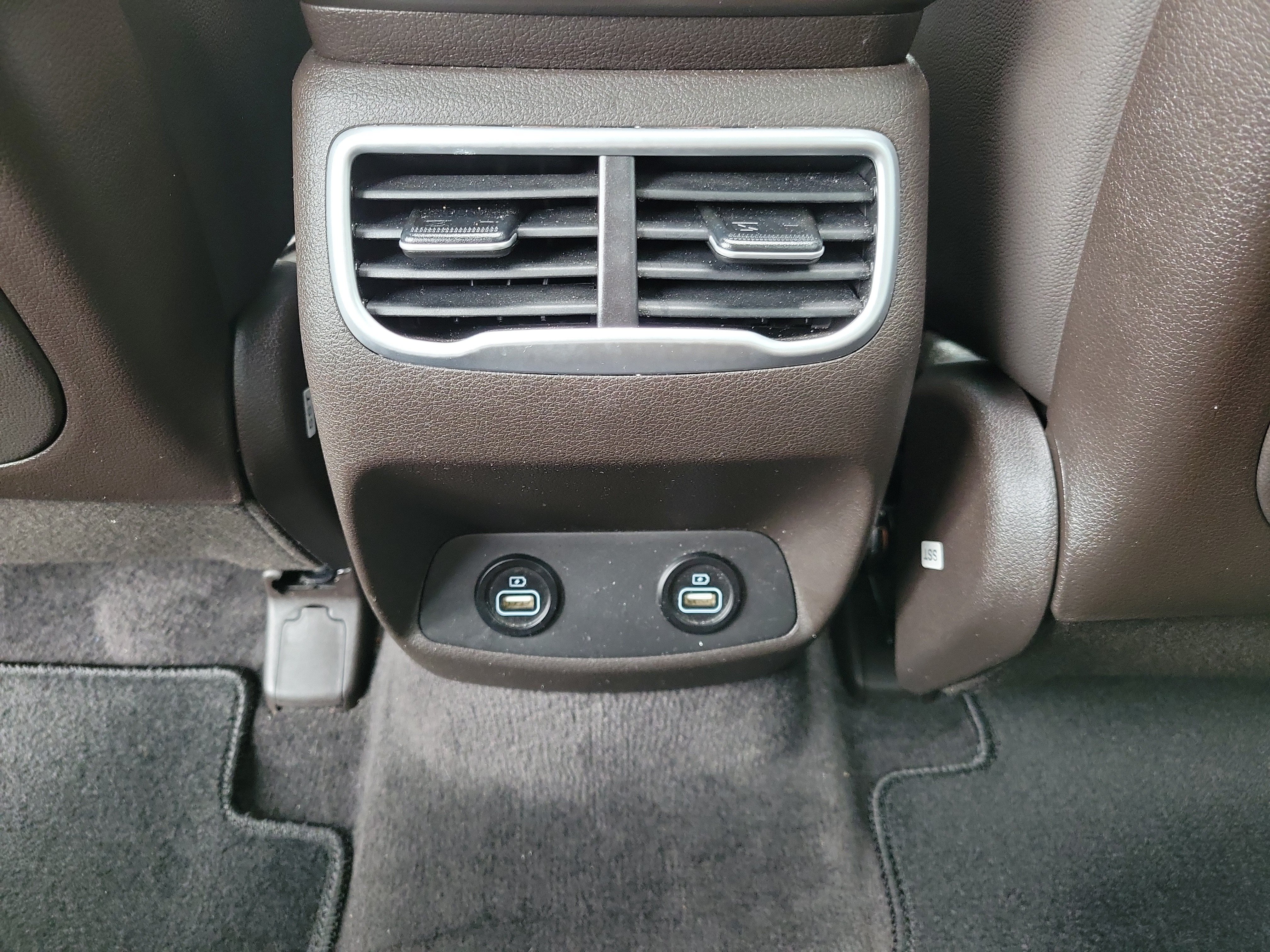 2021 Hyundai Santa Fe SEL Premium HEV - Photo 18