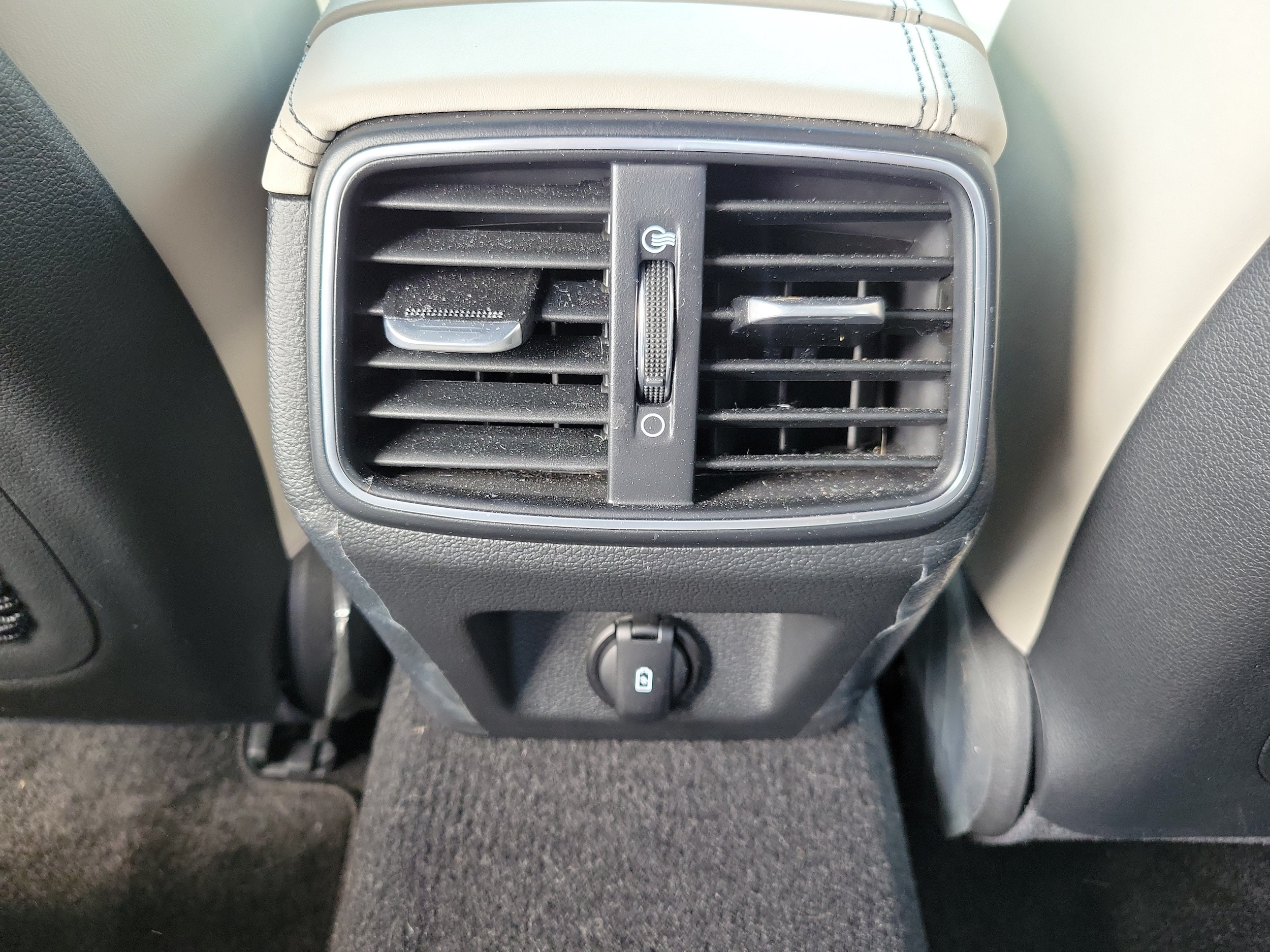 2023 GENESIS G70 Standard - Photo 17