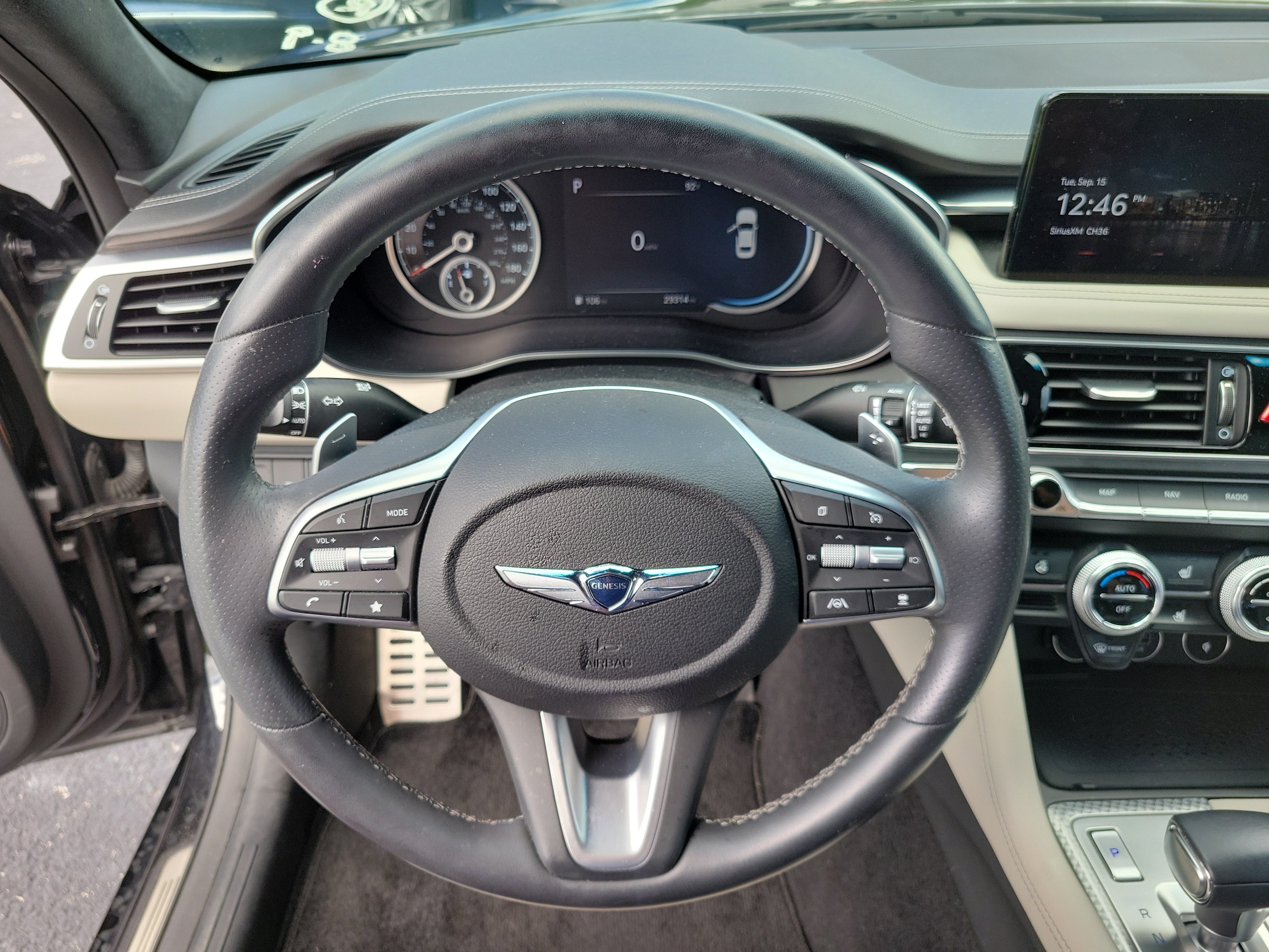 2023 GENESIS G70 Standard - Photo 27
