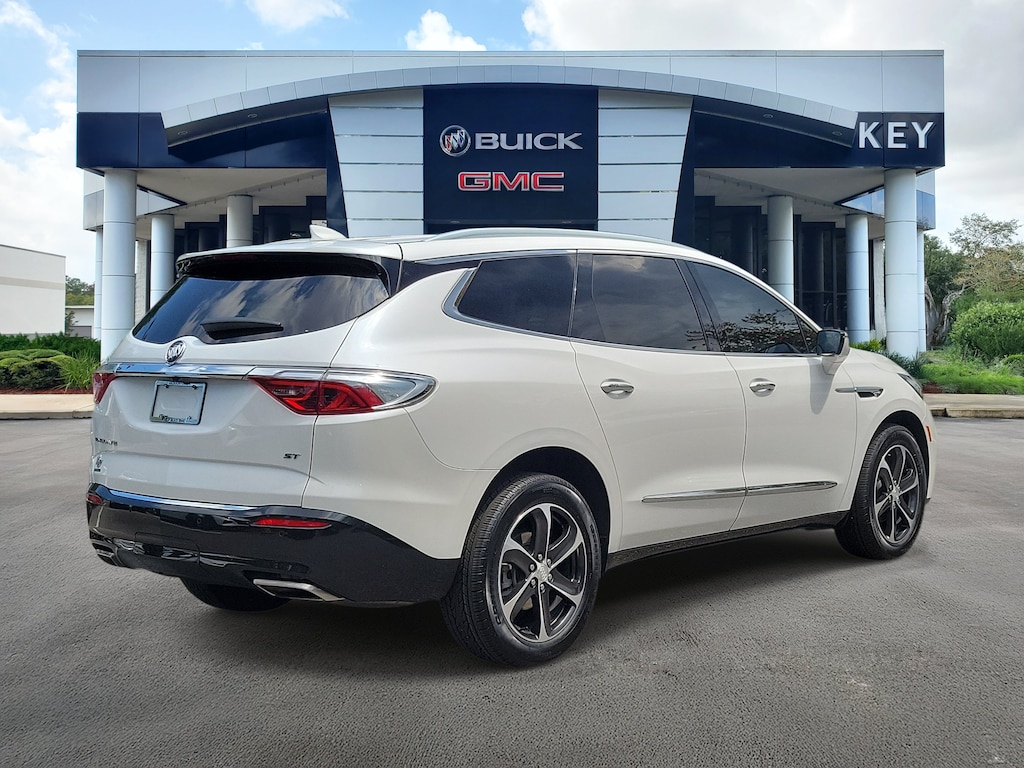 Used 2022 Buick Enclave Essence SUV