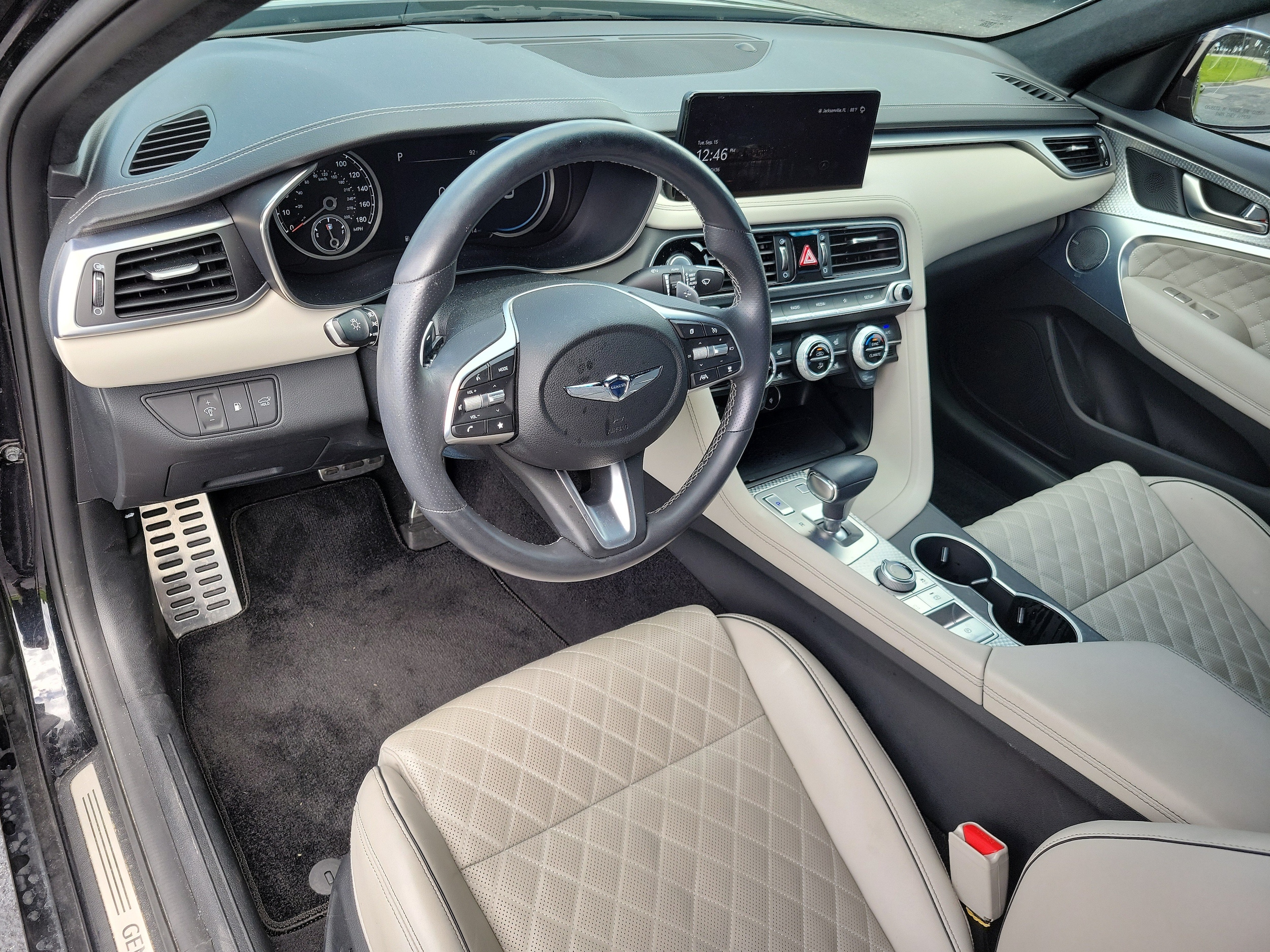 2023 GENESIS G70 Standard - Photo 23