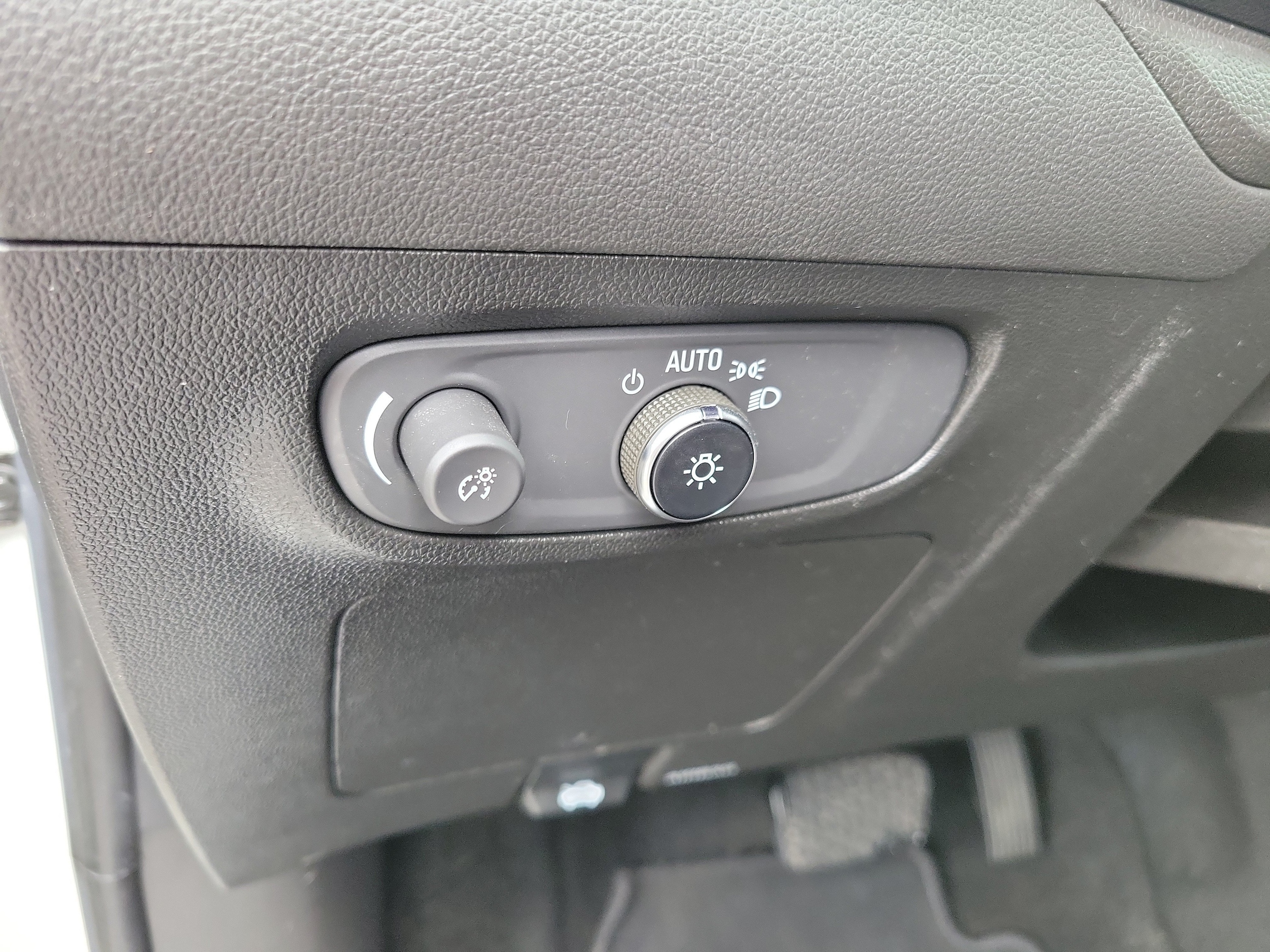 2024 Buick Encore GX Sport Touring - Photo 25