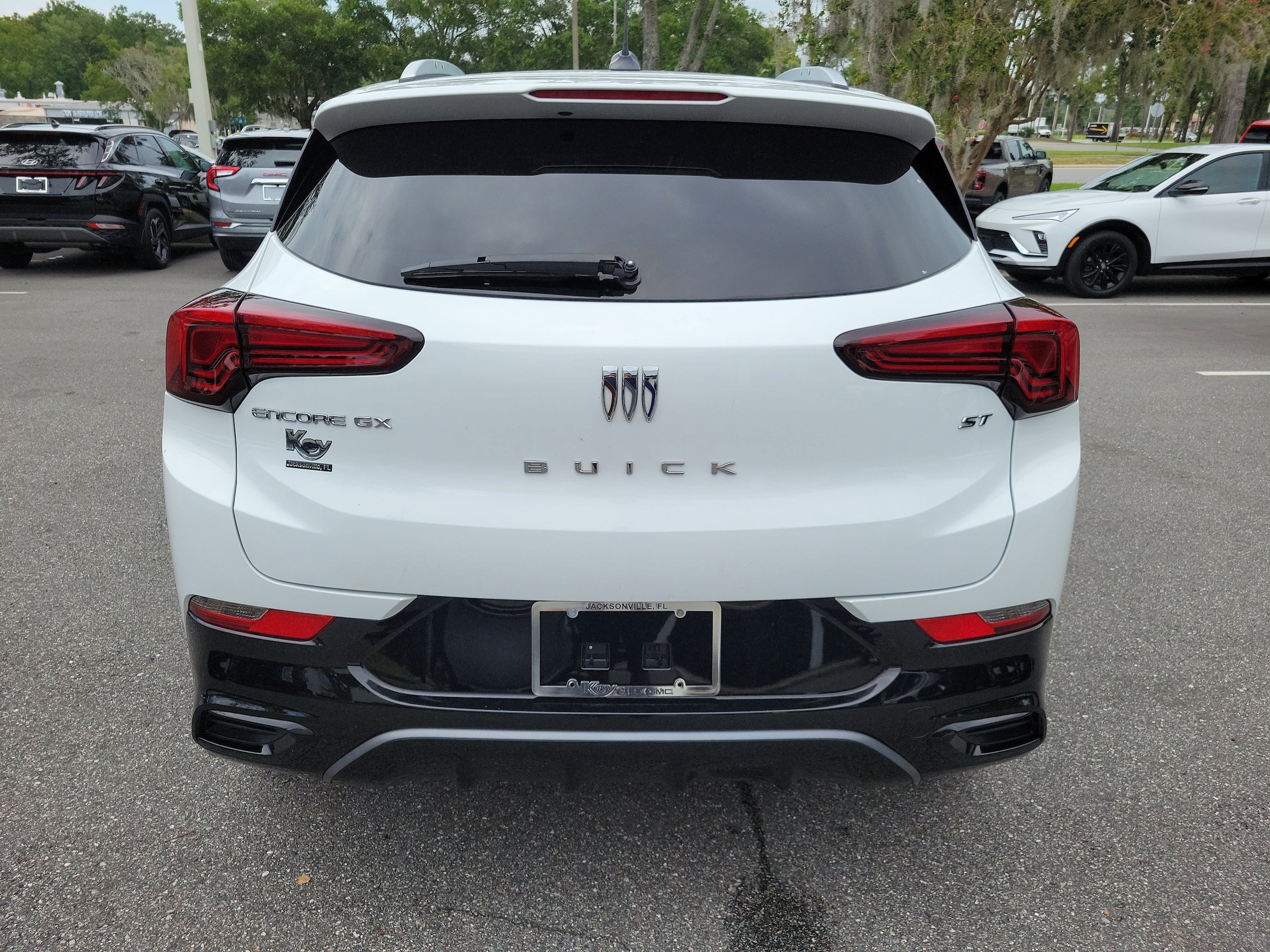 2024 Buick Encore GX Sport Touring - Photo 8