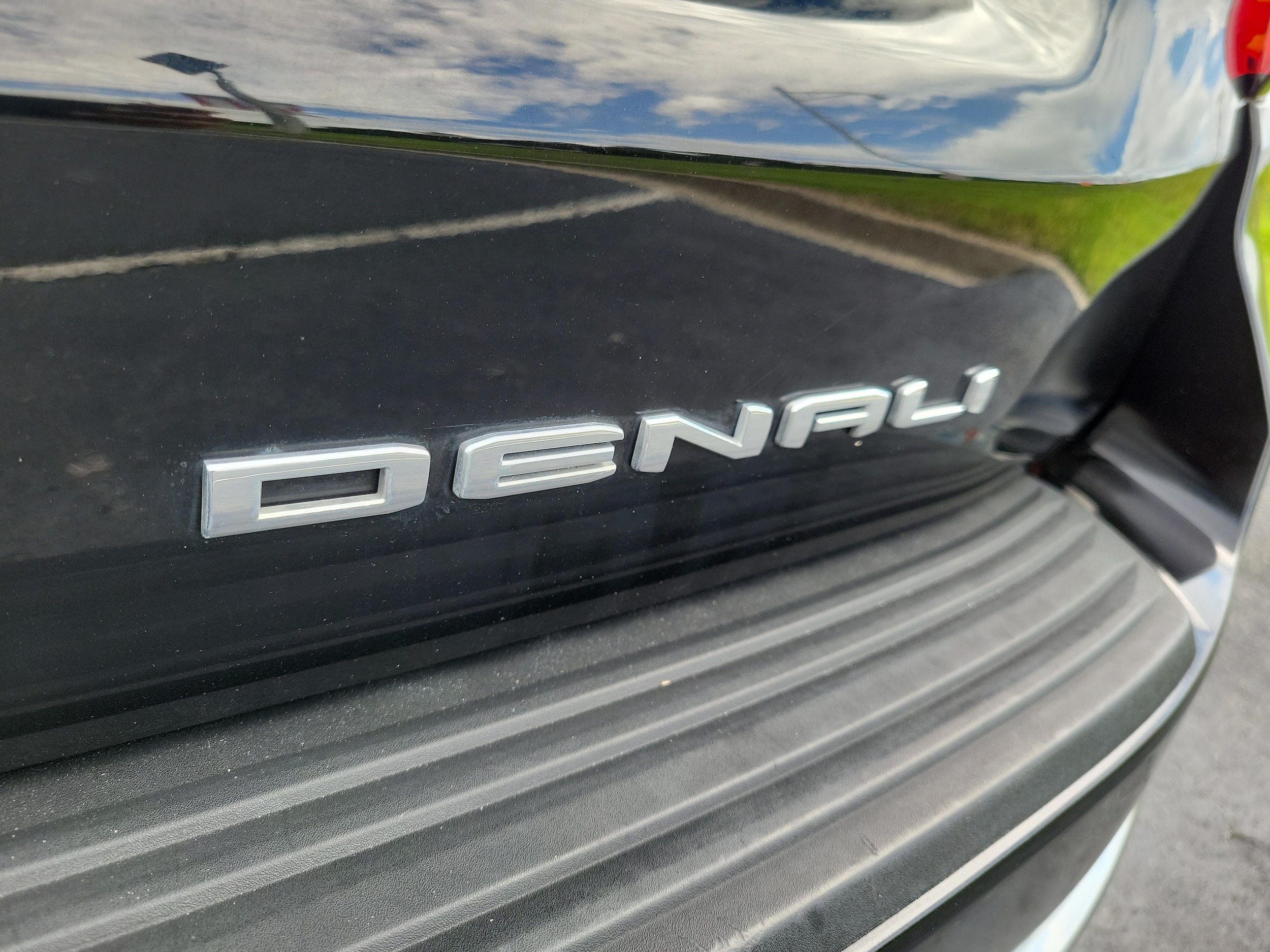 2021 GMC Yukon Denali - Photo 9