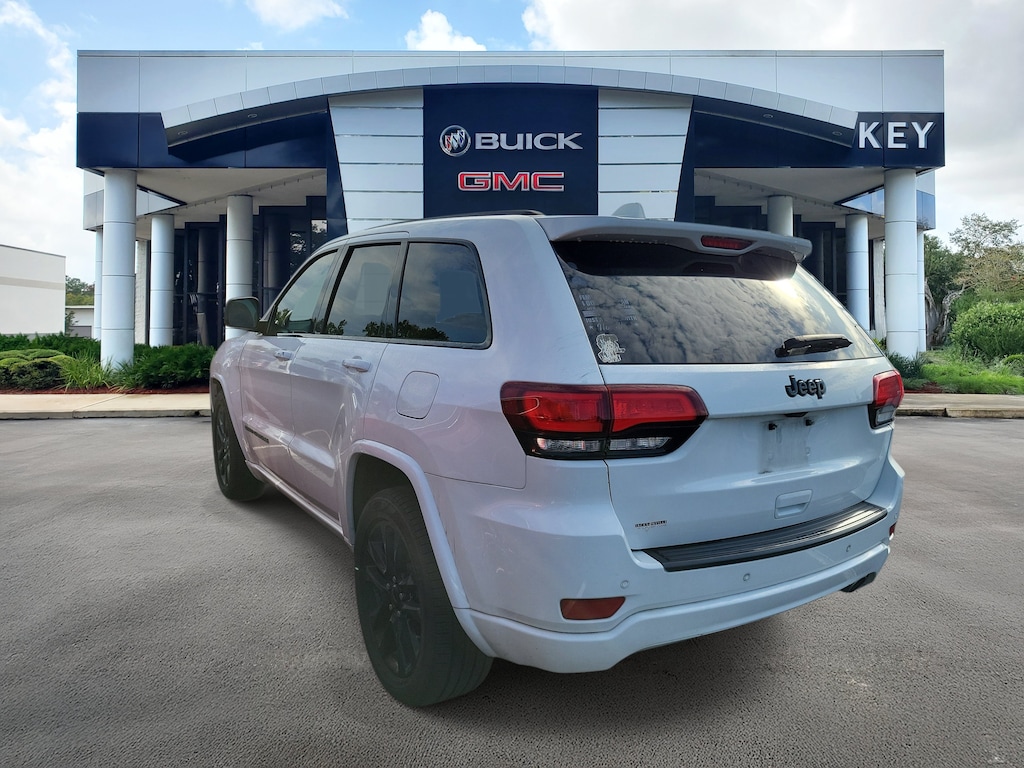 Used 2021 Jeep Grand Cherokee Laredo SUV