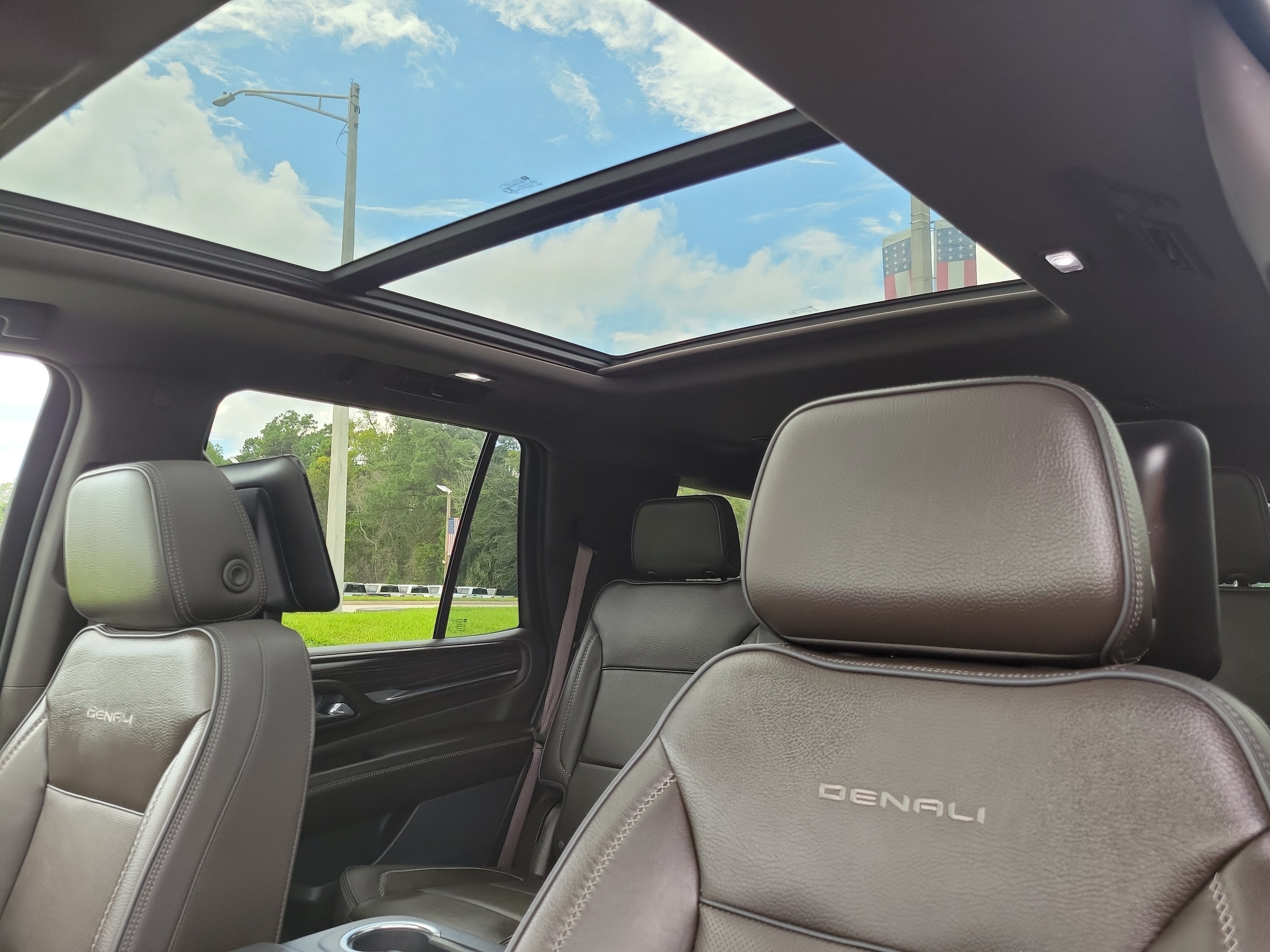 2021 GMC Yukon Denali - Photo 24