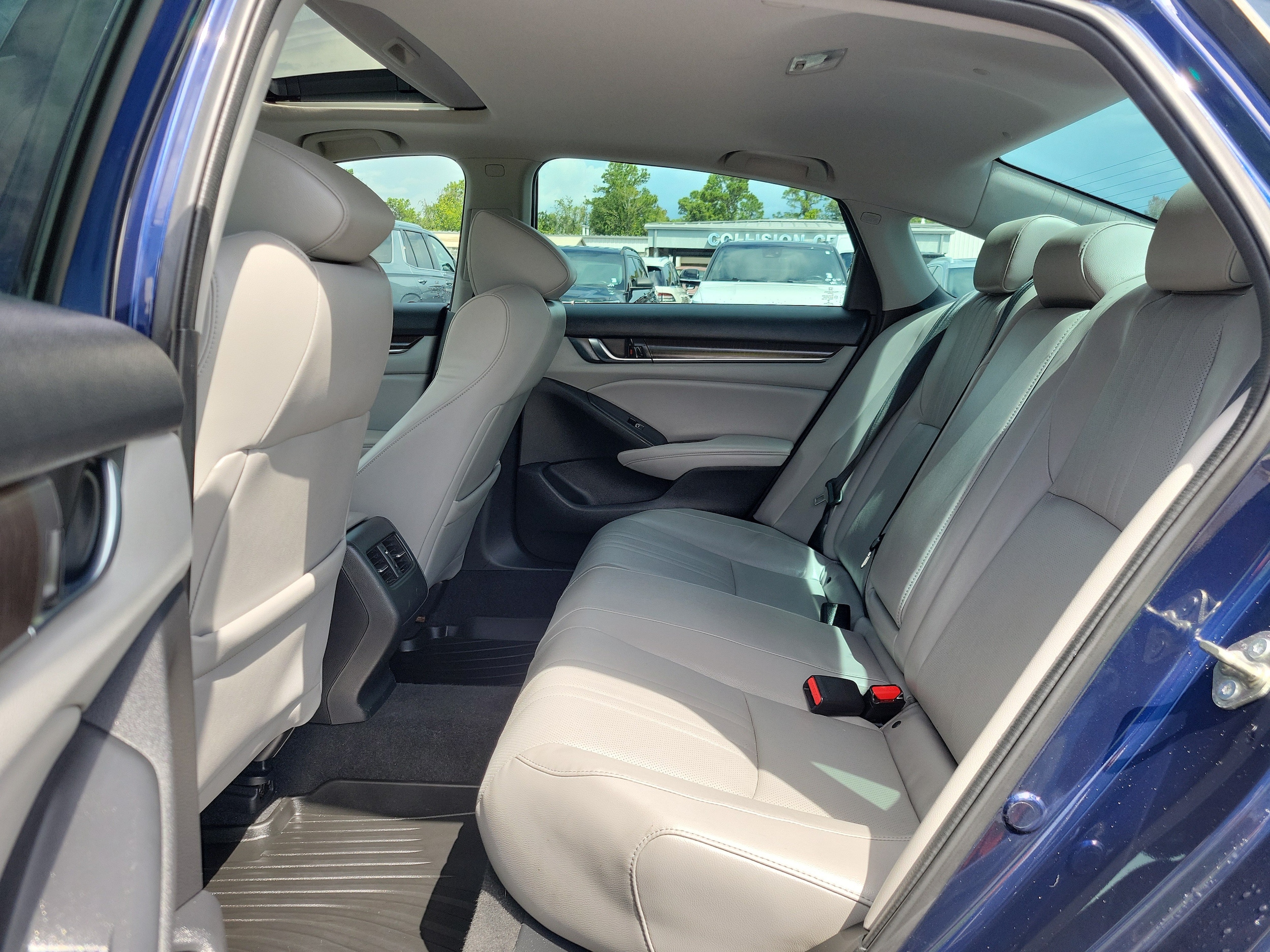 2018 Honda Accord Hybrid EX-L - Photo 13
