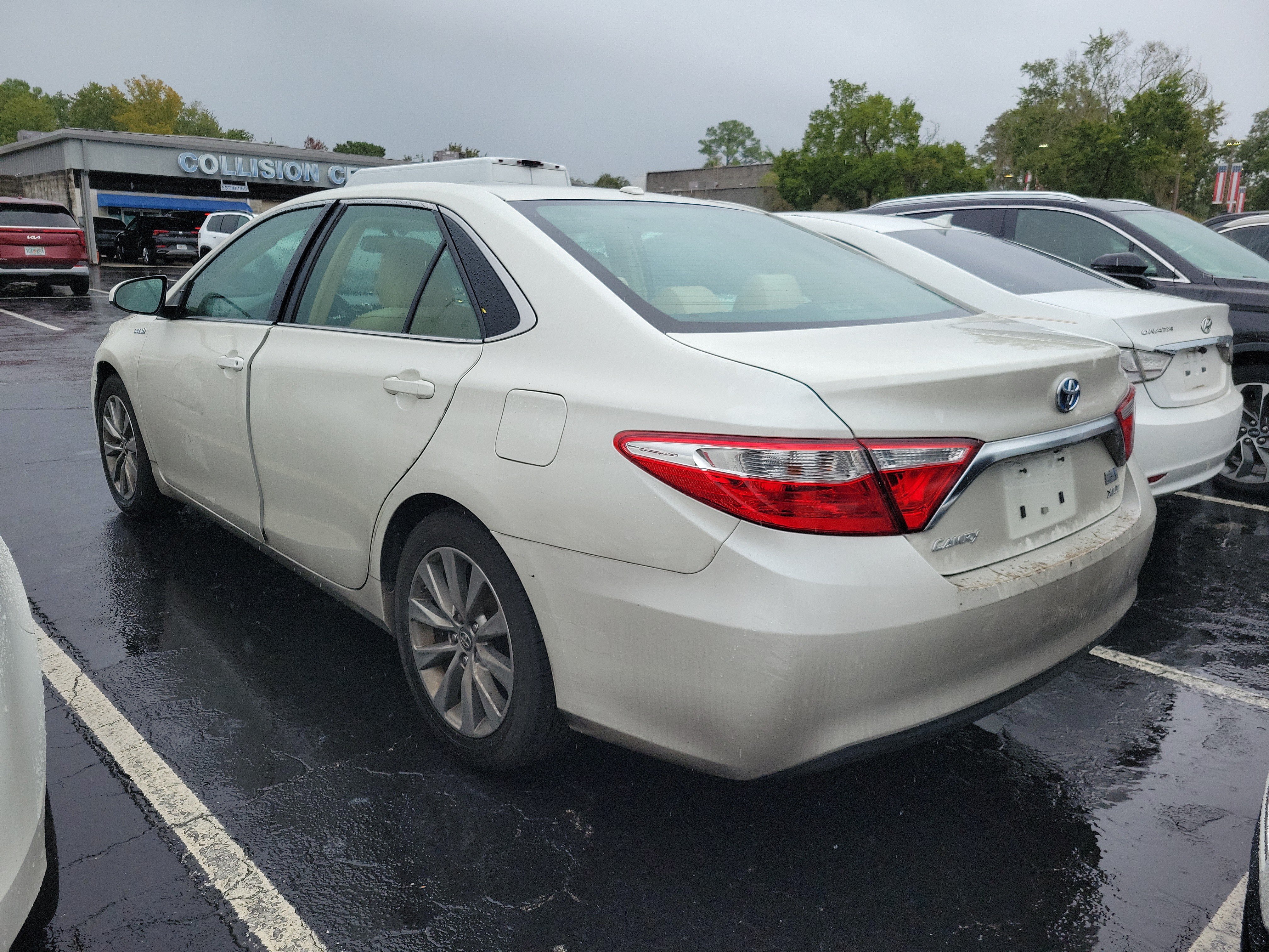 Used 2017 Toyota Camry Hybrid LE Sedan