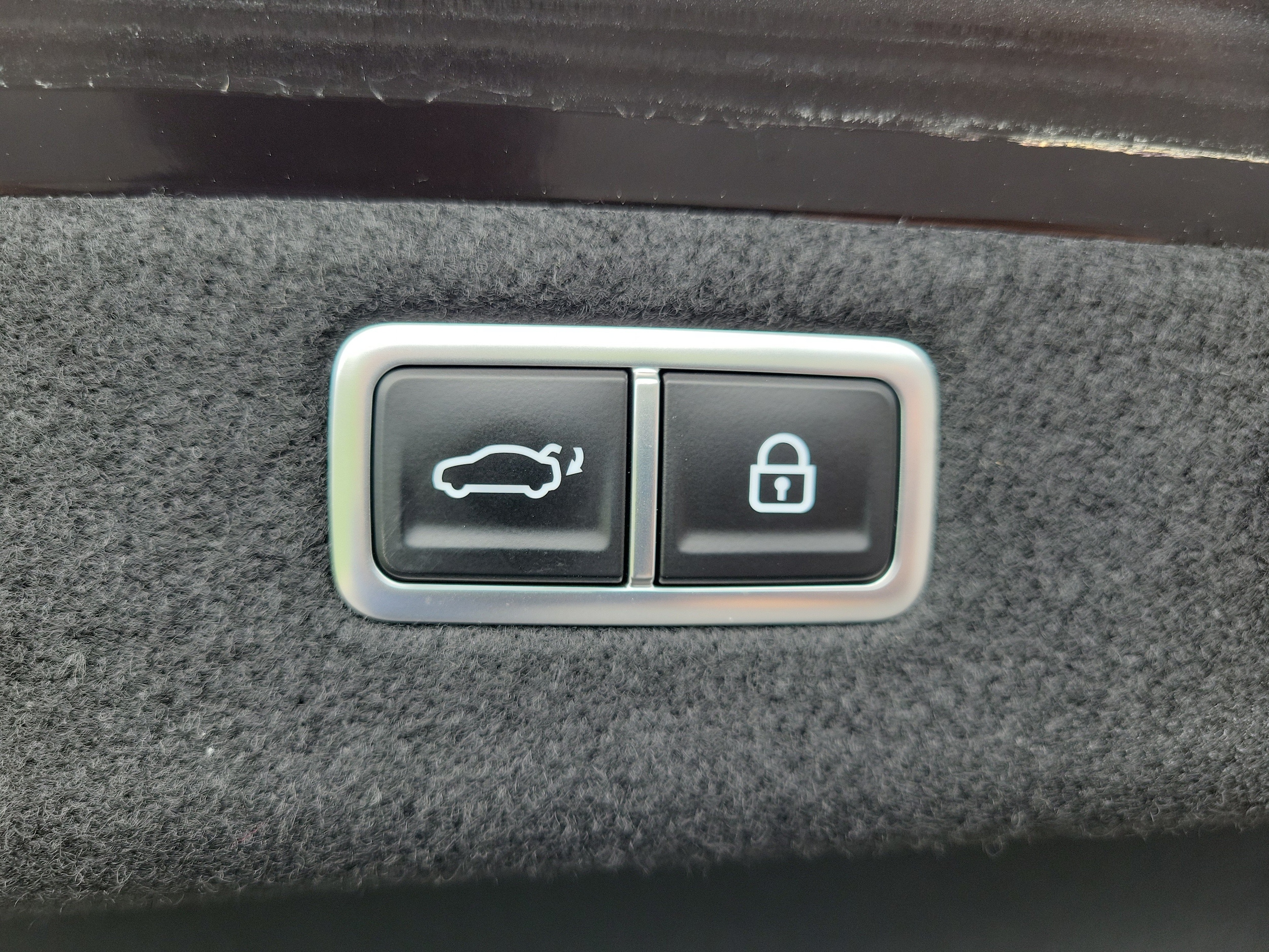 2023 GENESIS G70 Standard - Photo 12