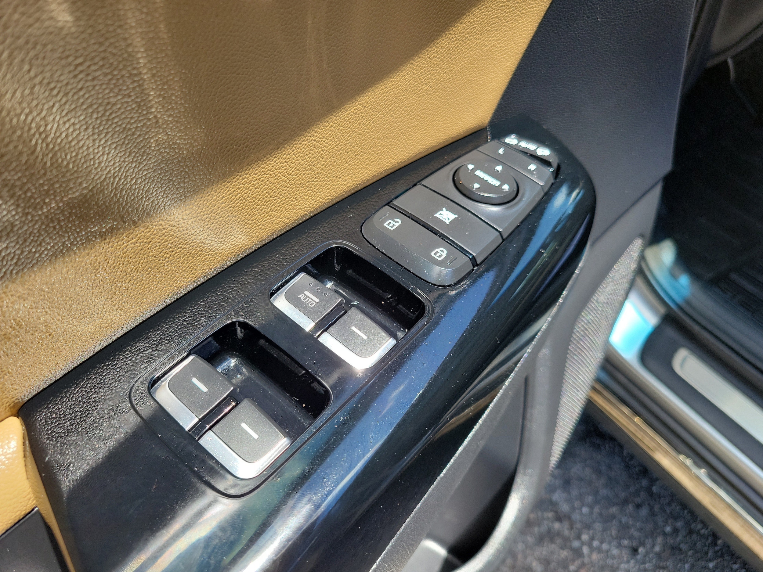 2022 Kia Sportage SX Turbo - Photo 21