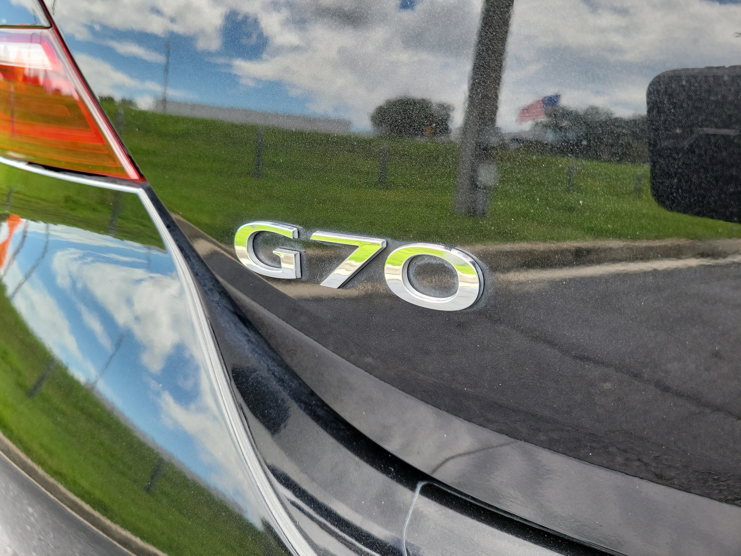 2023 GENESIS G70 Standard - Photo 9