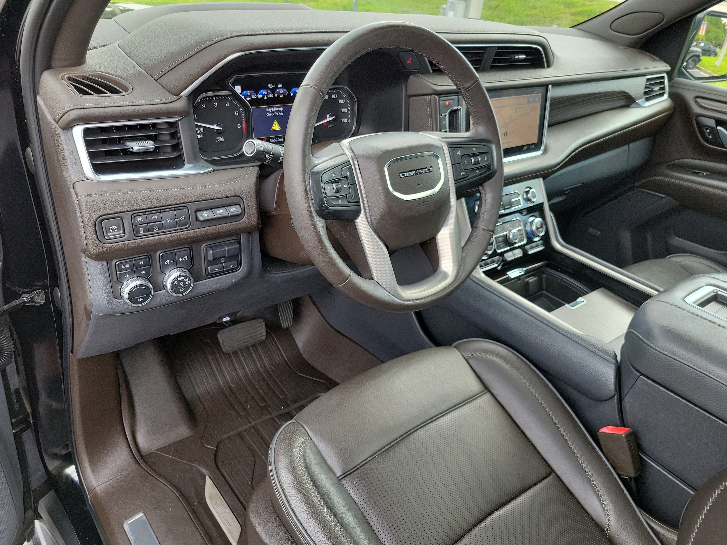 2021 GMC Yukon Denali - Photo 22