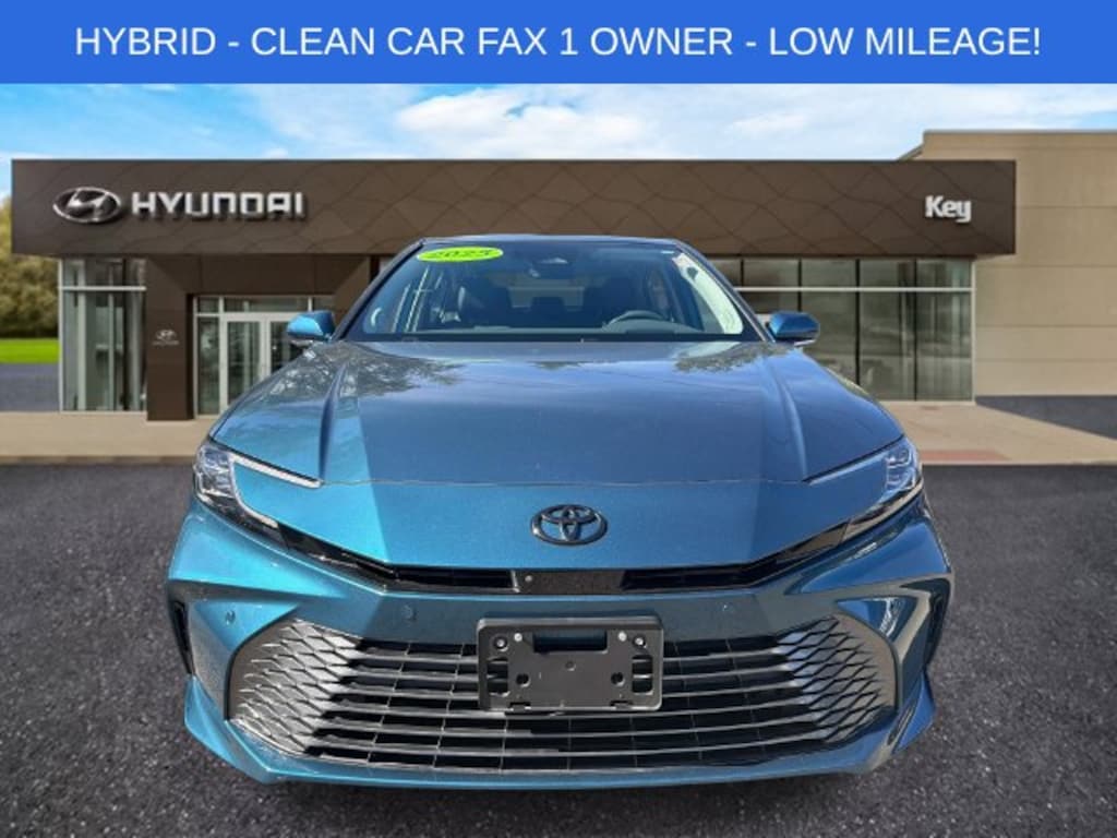 Used 2025 Toyota Camry XLE Sedan