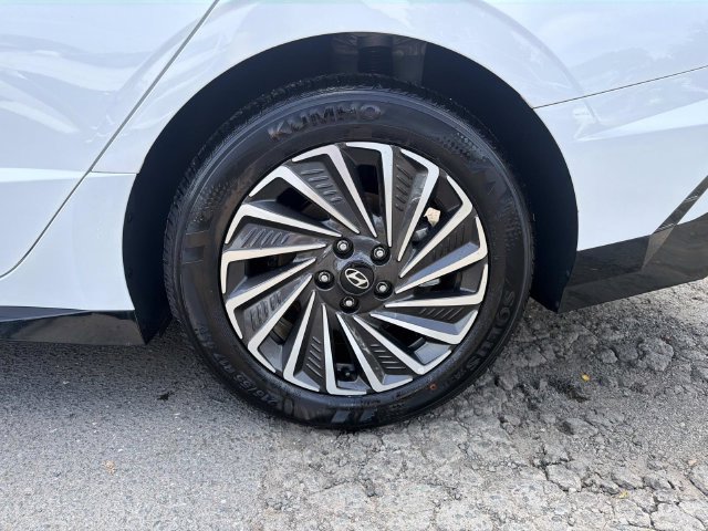 2025 Hyundai Sonata Hybrid SEL - Photo 9