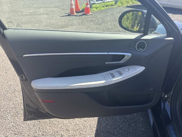 Certified 2025 Hyundai Sonata Hybrid Limited Sedan