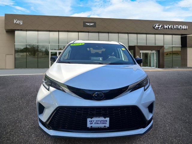 Used 2021 Toyota Sienna XSE 7 Passenger Van