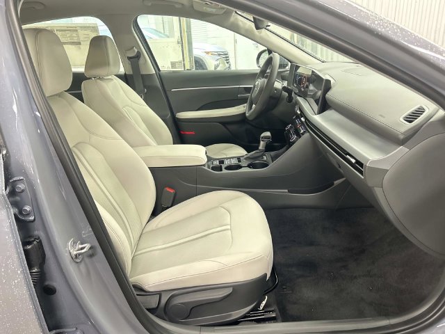 2025 Hyundai Sonata SE - Photo 33
