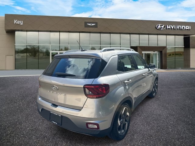 2024 Hyundai Venue SEL - Photo 7