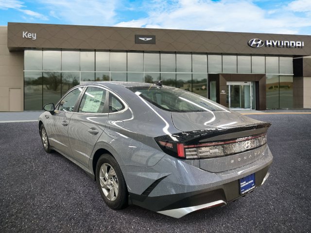 2025 Hyundai Sonata SE - Photo 10