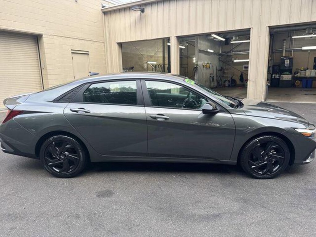 New 2026 Hyundai Elantra SEL Sport Sedan