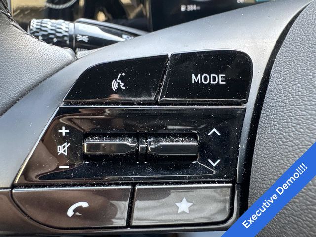 2025 Hyundai Elantra Limited - Photo 18