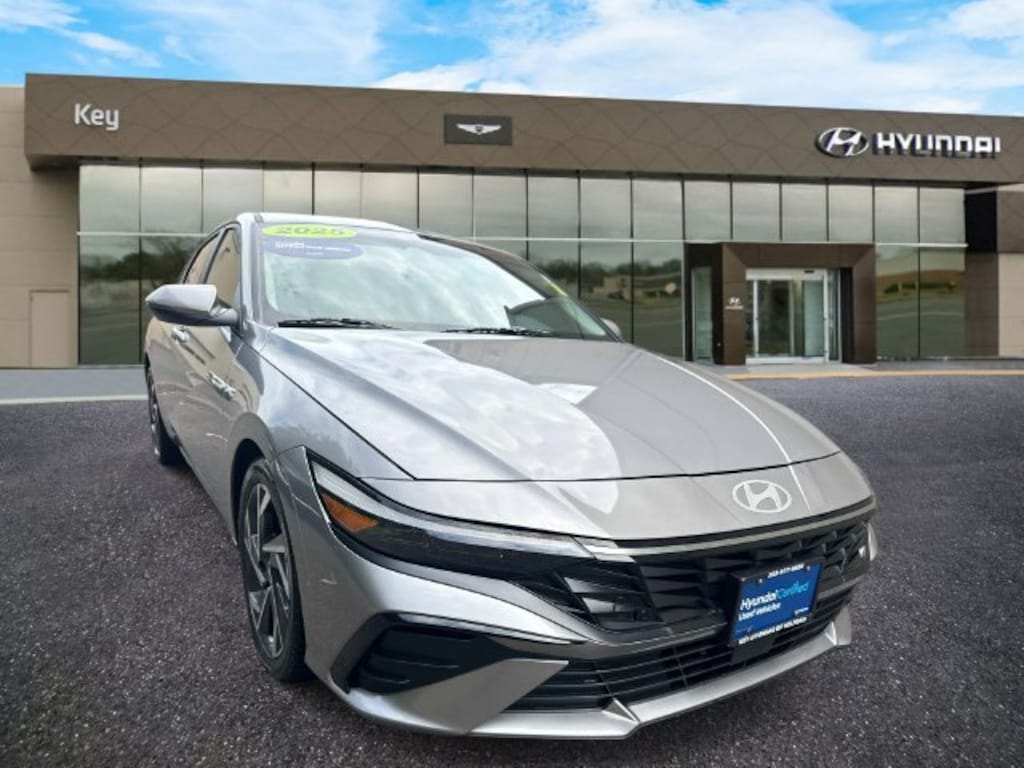 Used 2025 Hyundai Elantra Hybrid Limited Sedan