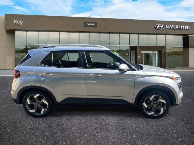 2024 Hyundai Venue SEL - Photo 6