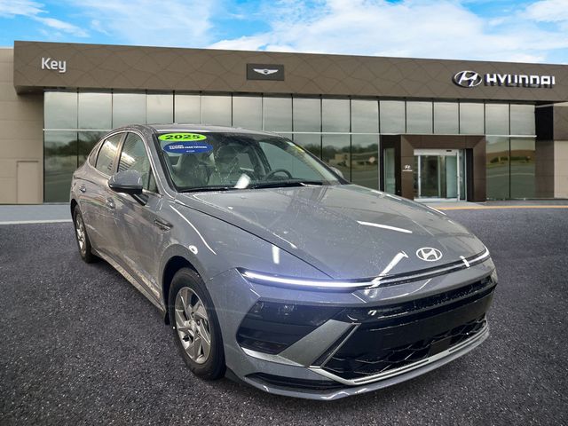2025 Hyundai Sonata SE - Photo 3
