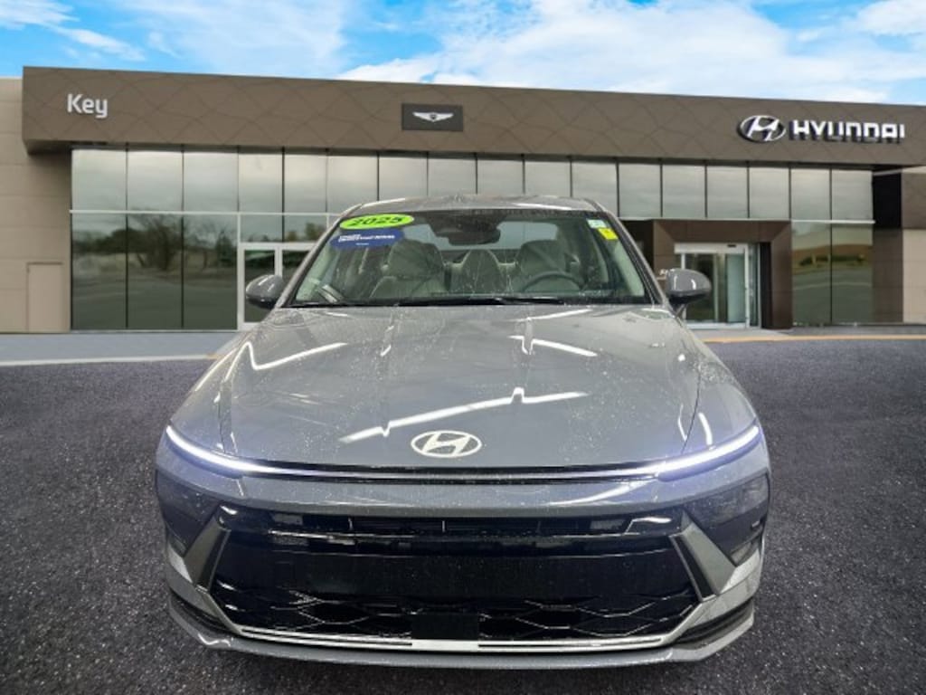 Certified 2025 Hyundai Sonata SE Sedan