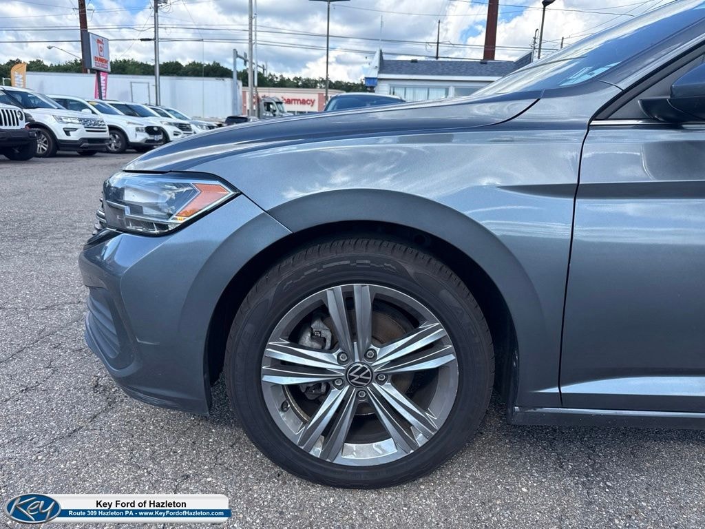 Used 2024 Volkswagen Jetta 1.5T SE Sedan