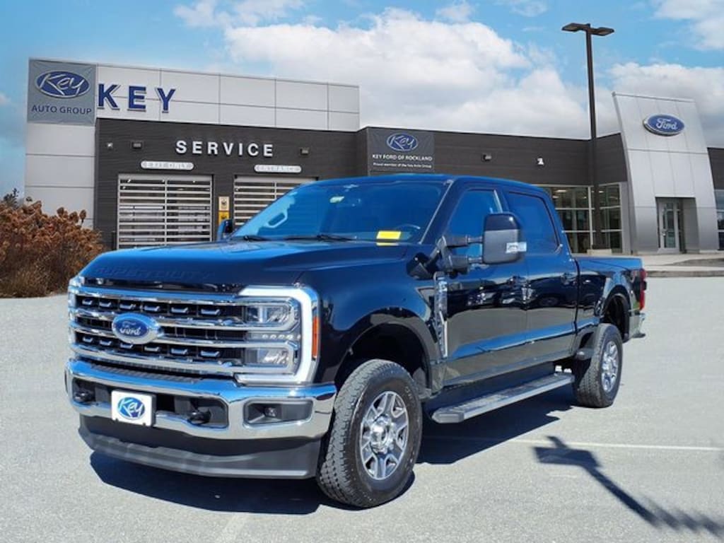 Used 2023 Ford F-250SD Lariat Truck