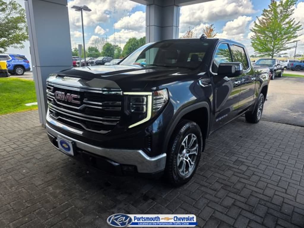 Used 2025 GMC Sierra 1500 SLT Truck
