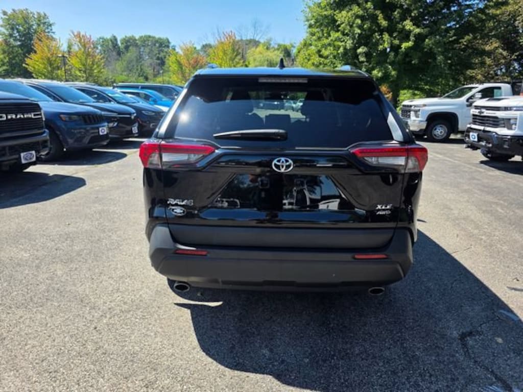 Used 2023 Toyota RAV4 XLE SUV
