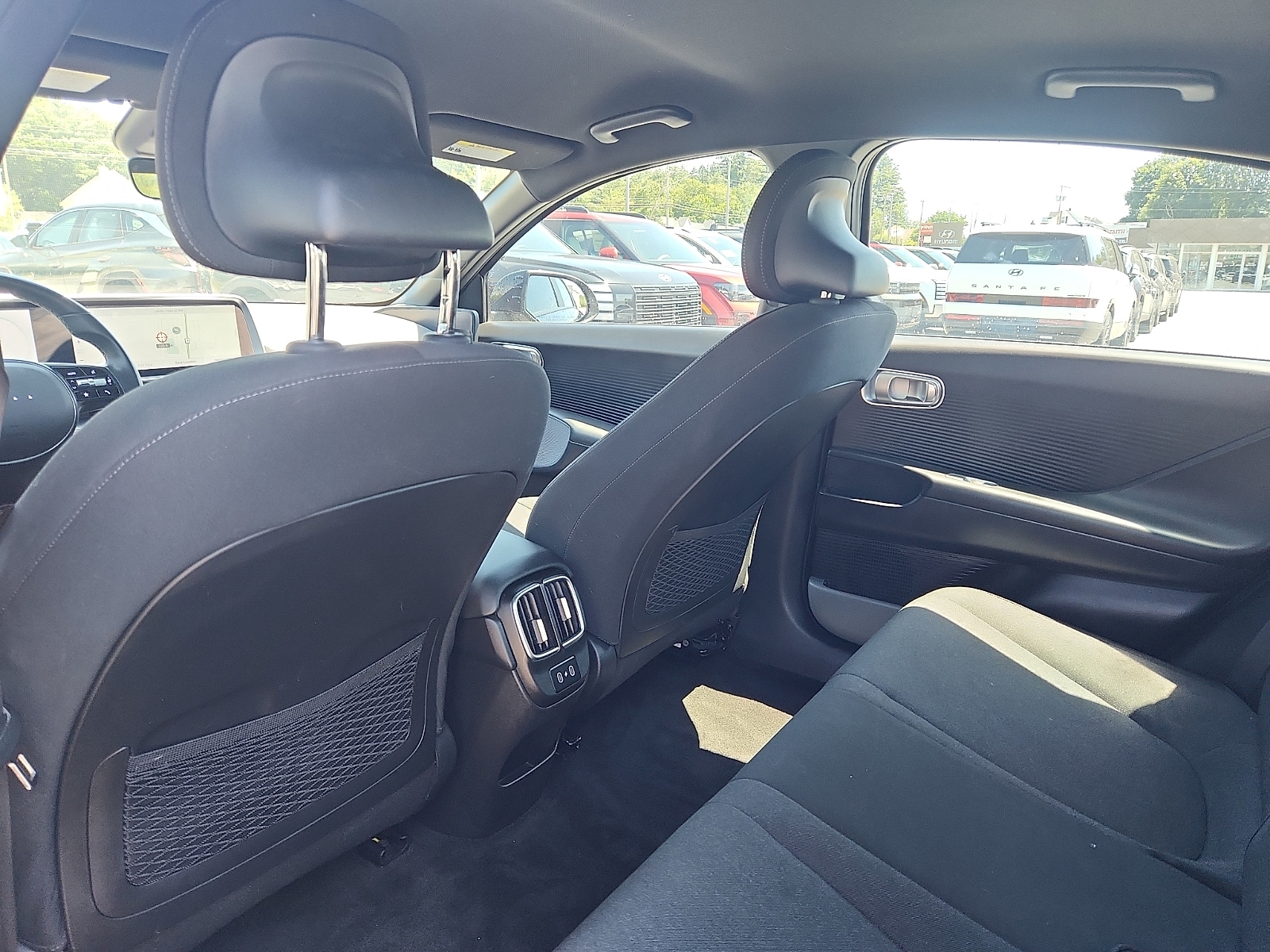 2025 Hyundai IONIQ 6 SE - Photo 22