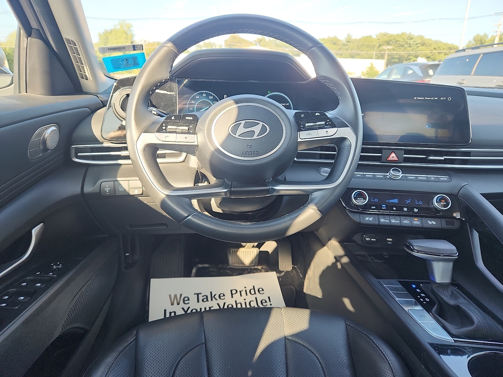 2025 Hyundai Elantra Limited - Photo 10