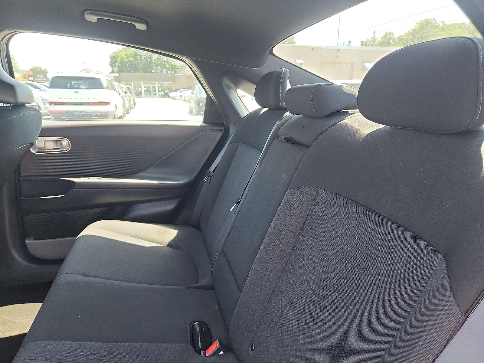 2025 Hyundai IONIQ 6 SE - Photo 23