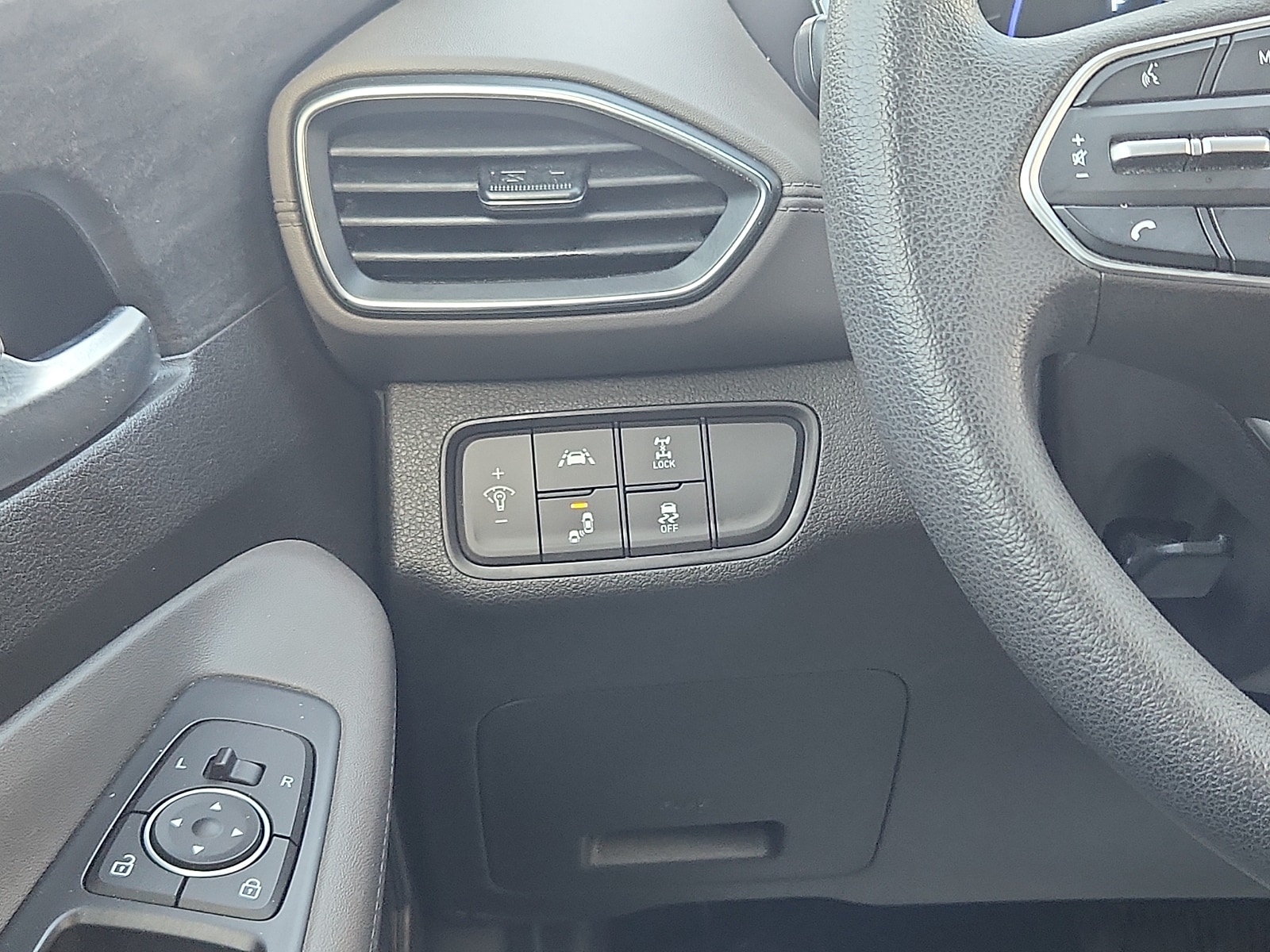 2020 Hyundai Santa Fe SEL - Photo 12